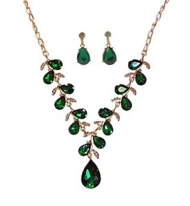 Green crystal leaves necklace and earring set with large teardrop crystal NEW - Picture 1 of 10