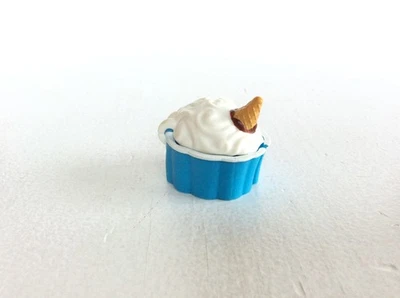 ТРАНСФОРМЕРЫ BotBots Ваниль Sundae Единорог UNILLA ICEQUEENCONE, Сахарные Амортизаторы - Изображение 1 из 4