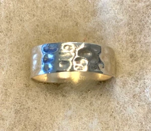 Sterling Ring mit strukturierter Oberfläche gemarkt 925 Größe 8 1/4 - 2,3 Gramm - Bild 1 von 8