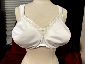 PLAYTEX 18 HOUR WHITE PLAYTEX BRA, SIZE 42DD, # 4035 UNDERWIRE, GENTLY WORN - Picture 1 of 7