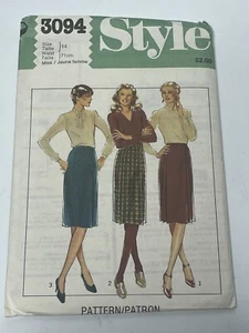 Front Wrap Skirt Size 14 Uncut Pattern Style 3094 Vintage 80s Slim Skirt - Picture 1 of 2