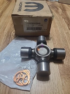 Junta universal original Mopar junta en U 5093376AB Foto 1 de 4