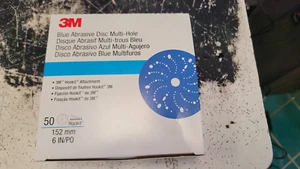3M 36176 Hookit Blue Abrasive Sanding Disc Multi-hole 6 inch 180 Grit (50 Discs) - Foto 1 di 4