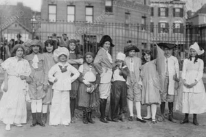 Halloween Costumes 1910s Classic 8 by 12 Reprint Photograph - Bild 1 von 1