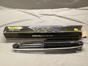 Monroe 552001 Gas Magnum Rear Shock Absorber for 2007-2018 Chevy Silverado 1500 - Picture 1 of 17