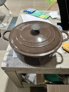 Rare! Vtg Le Creuset France “E” 4.5 Qt Cast Iron Brown Enameled Dutch Oven Pot - Picture 1 of 5