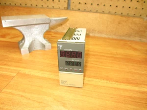 Omron E5EX-A-F *USED POWERS UP* Temperature Controller - Picture 1 of 13