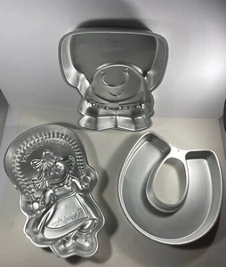 Lot of 3 Vintage Wilton 3D Cake Pans - Raggedy Ann, Ziggy, Horseshoe Baking Mold - Picture 1 of 17