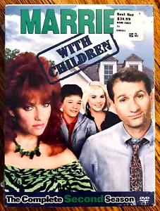 MARRIED WITH CHILDREN—SECOND SEASON BOX SET—22 EPISODES ON 3 DVDs—NEW/SEALED - Foto 1 di 2