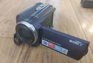 Sony Handycam DCR-SR68 Blue 80GB Digital Camcorder AC adapter Case 2 Batteries - Picture 1 of 16