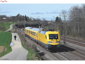 Piko DB Netz BR182 Electric Locomotive VI 1:22.5 Scale, G Gauge - Picture 1 of 1