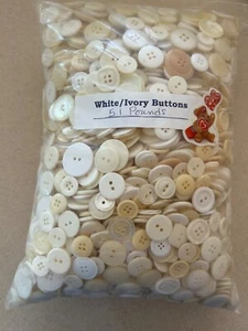 NOS WHITE IVORY PLASTIC BUTTONS 5.1 POUNDS, LBS ASSORTED SIZE CRAFTS SEWING - Picture 1 of 2