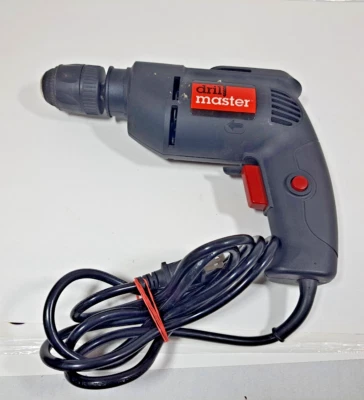 DRILL MASTER (60614) 3,2 amperios 3/8 pulgadas Taladro de velocidad variable | Mandril sin llave  Foto 1 de 4