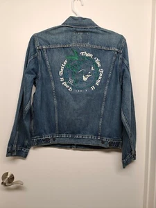 NEW SAMPLE LEVI STRAUSS  Denim Jacket Levi's BLUE JEAN  Trucker MEN SIZE M - Picture 1 of 8