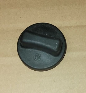 BMW E34 520 525 530 535 540 PETROL FUEL CAP 1988-1994 - Picture 1 of 2