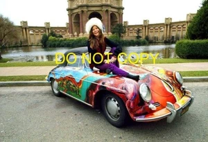 JANIS JOPLIN PHOTO $3+ w/HER PORSCHE 1968 VERY RARE 8"x11" PHOTO $3+ Sale - Picture 1 of 1