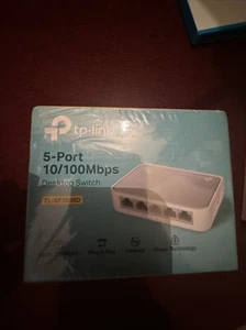 TP-LINK TL-SF1005D 5-Port Desktop Switch - White - Picture 1 of 1