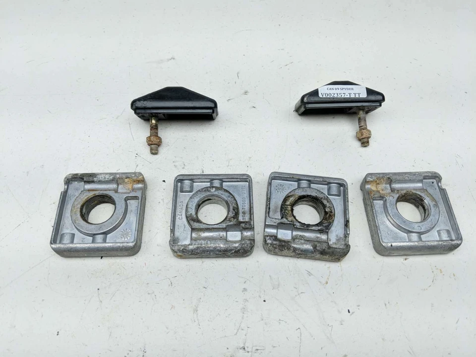 Ajustadores de eje de rueda trasera Can Am Spyder GS Roadster 990 09 Foto 1 de 4