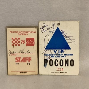 (Lot Of 2) 1970s NASCAR Pocono International Raceway Signed Mario Andretti Badge - Picture 1 of 7
