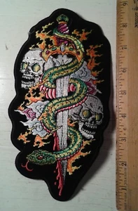 Schlangenschwert Schädel Aufnäher Motorrad Biker Weste Jacke Tattoo Art 4"" x 8"" Aufbügeln - Bild 1 von 3