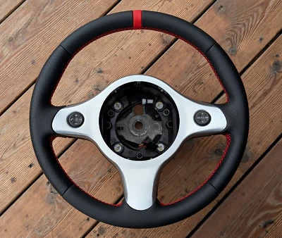 NUEVO CUERO Alfa Romeo 159 2005-2011 OEM Volante Negro Raya Roja Foto 1 de 4