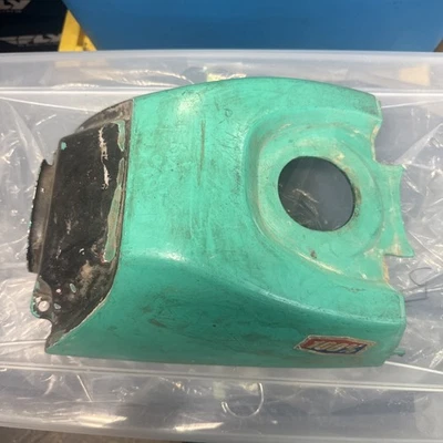 Yamaha Blaster 200 88-06 Used OEM Yamaha  Gas Tank   Cover Foto 1 de 4