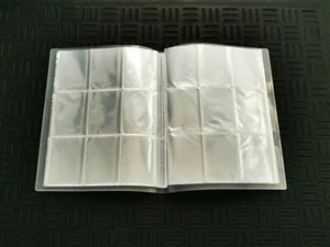 BRANDNEU LEERER SAMMELKARTENORDNER HALTER BINDER MIT 18 SEITEN FASST 324 KARTEN - Bild 1 von 3