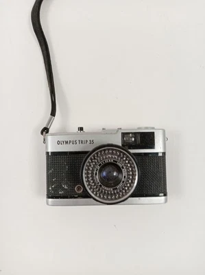 Olympus Trip 35 35mm Vintage Film Camera - Untested - Image 1 of 4