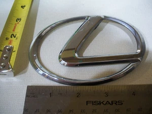 LEXUS OVAL L  EMBLEM SYMBOL BADGE OEM USED GENUINE - Bild 1 von 2