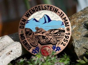 VINTAGE ENAMEL CAR / MOTORCYCLE BADGE # RALLY AROUND WENDELSTEIN 1952 GERMANY - Picture 1 of 2