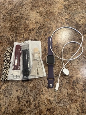 Apple Watch Series 7 41 mm GPS carcasa de aluminio Foto 1 de 4