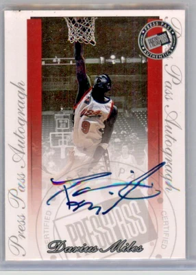2000 Press Pass SE Darius Miles Autographs - Image 1 of 2