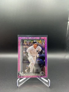 2025 Topps CARLOS NARVAEZ #115 Rookie Pink Holofoil Yankees - Picture 1 of 2