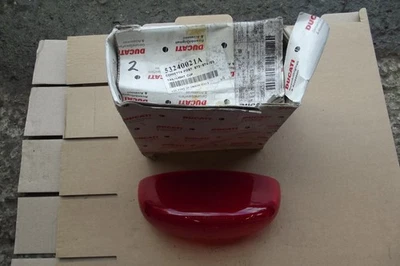 LENTE DE LUZ TRASEIRA DUCATI ST2 ST3 ST4 COPETTA 53240021A 97-04 REF2 - Imagem 1 de 4