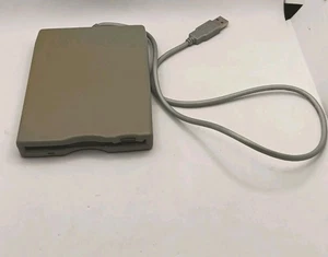 Smart Disk USB Powered External 3.5" inch Floppy Disk Drive Model FDUSB-TM2 - Picture 1 of 3