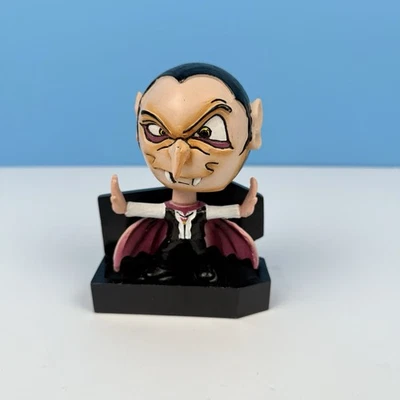 De Colección Drácula Vampiro en un Ataúd 6" Bobblehead Horror Monstruo Mundo Divertido Foto 1 de 4