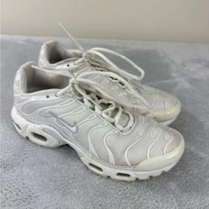 Nike Air Max Plus White Metallic Silver (GS) Kids Size 5.5 Y CW7044-100 Style - Picture 1 of 14