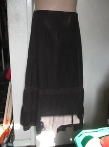 LADIES BROWN SOFT FAUX SUEDE FEEL SKIRT DOROTHY PERKINS SIZE 14 CROCHET DETAIL - Picture 1 of 4