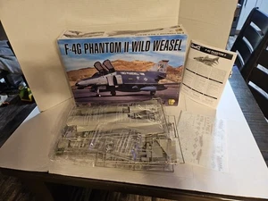 Kit aereo F-4G Phantom II Wild Weasel Revell 1/32 #85-5994 TUTTE LE PARTI SIGILLATE - Foto 1 di 4