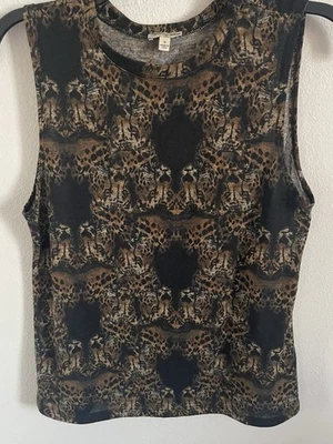Lilly White Animal Print Sleeveless Round Neck Top Size Small NWT ❤️ - Image 1 of 4