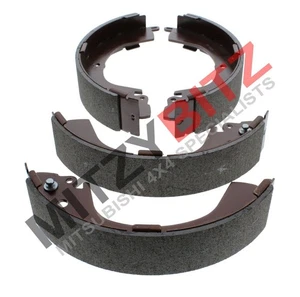 Rear Brake Shoes Set for Mitsubishi DELICA L400 PB5V 2.5 - Picture 1 of 5