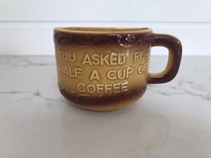 VINTAGE NOVELTY TASMANIAN SOUVINER CUP BY GRIZELLE POTTERY JAPAN - Picture 1 of 5