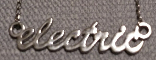 VETEMENTS Collana Ciondolo Fibbia Elettrica Catena Colore Argento Costume Moda Vintage