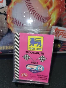 Paquete de 4 tarjetas Food Lion Richard Petty Signature Edition 1992 Brooklyn Mi June - Imagen 1 de 2