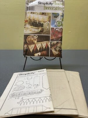 UNCUT Vintage Simplicity 8434 Home Decor Table Runner Place Mats Napkins Mantel - Image 1 of 4
