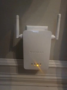 NETGEAR WN3000RP Universal WiFi Range Extender - Photo 1/3