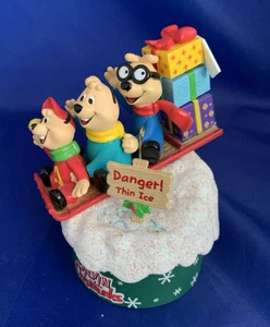 2000 Alvin & the Chipmunks Carols Musical Song Thin Ice Ornament No Batteries - Picture 1 of 10