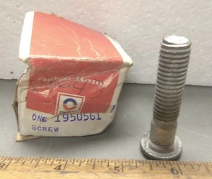 Delco Remy – Terminal Stud / Screw - P/N: 1950561 (NOS) - Picture 1 of 6