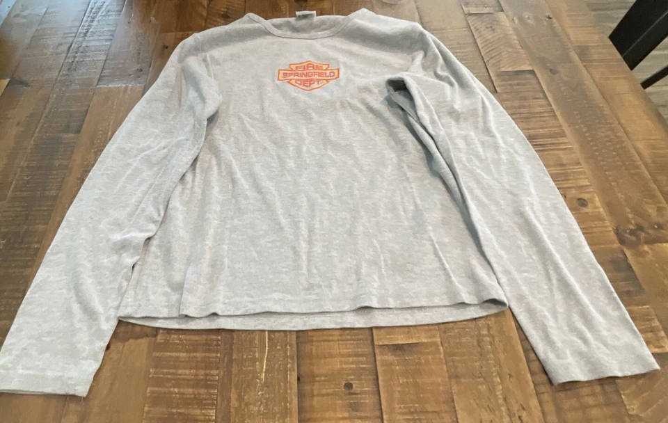 Camisa Yunque Juvenil XL Gris Bomberos Departamento Springfield Logo Cuello Redondo LS Foto 1 de 4