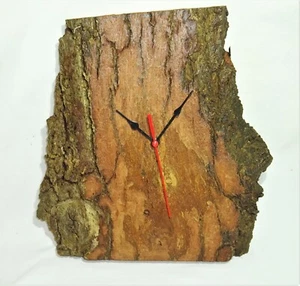 Wanduhr Holz Echtholz Eiche 30 cm x29 cm x 3 cm mit Rinde Handarbeit - Bild 1 von 1
